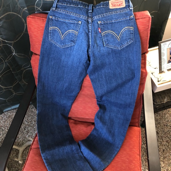 Levi’s - Picture 3 of 4